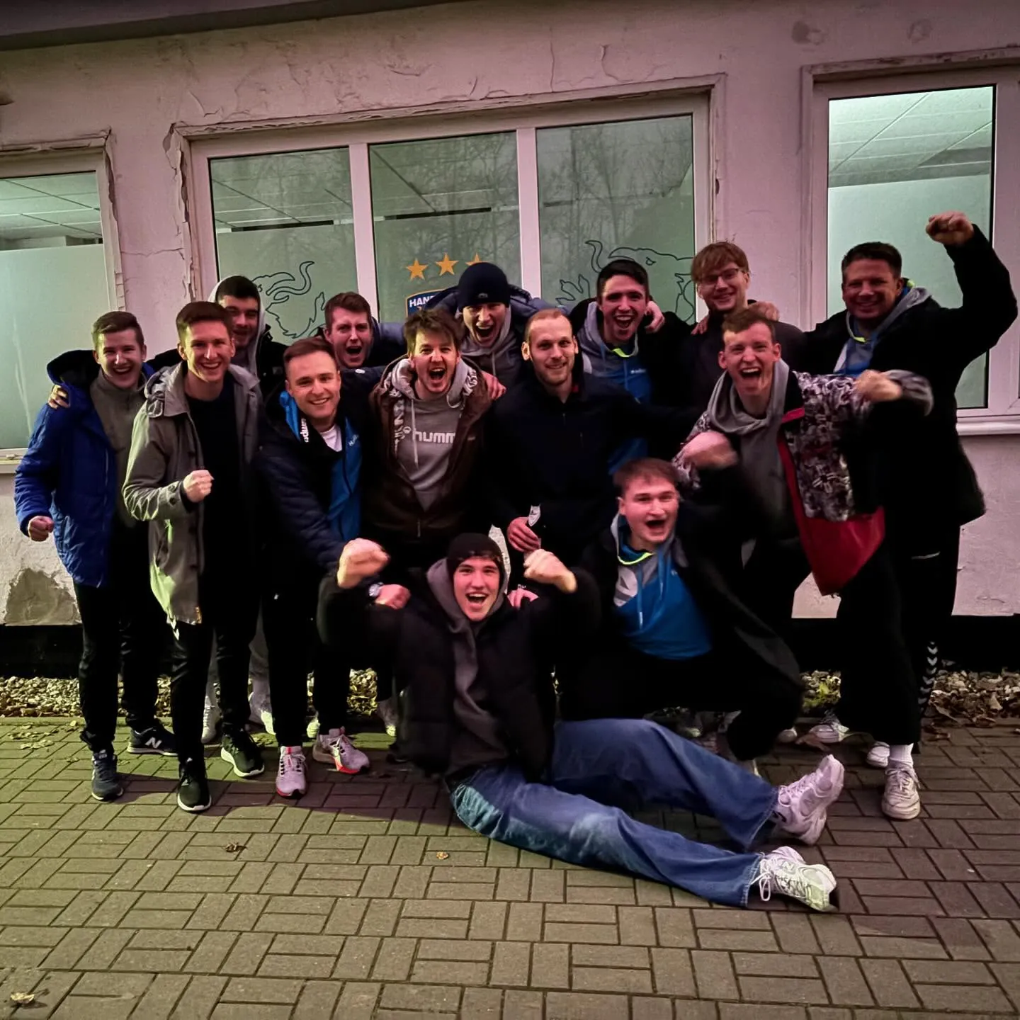 Foto 3 zum Beitrag Erster Saisonsieg in Rostock – 27:29