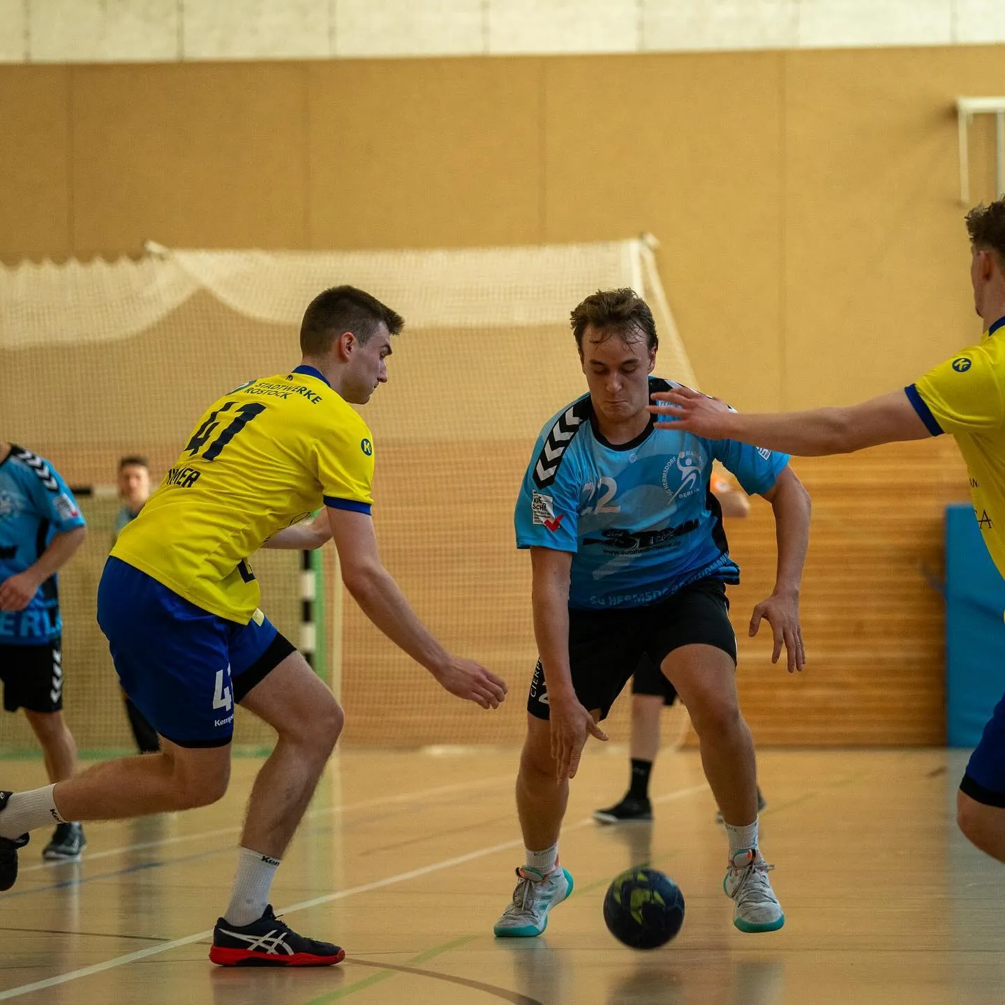 Foto 4 zum Beitrag Kantersieg gegen @hcempor.u23