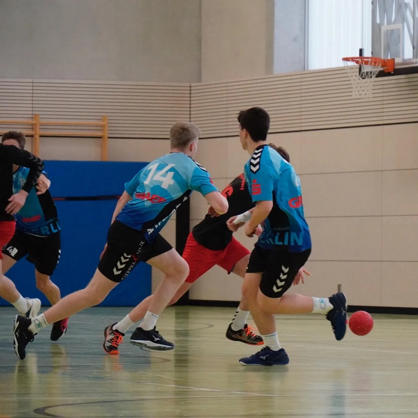 Foto 3 zum Beitrag Die mB I steht im #Halbfinale um den DW-Jugendpokal & startet in die Regionalliga Rückrunde! 💪🏼
