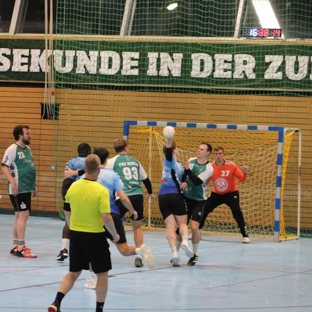 Foto 5 zum Beitrag Am Sonntag stand für unsere zweite Männermannschaft das Duell gegen den ebenfalls aufgestiegenen Pol