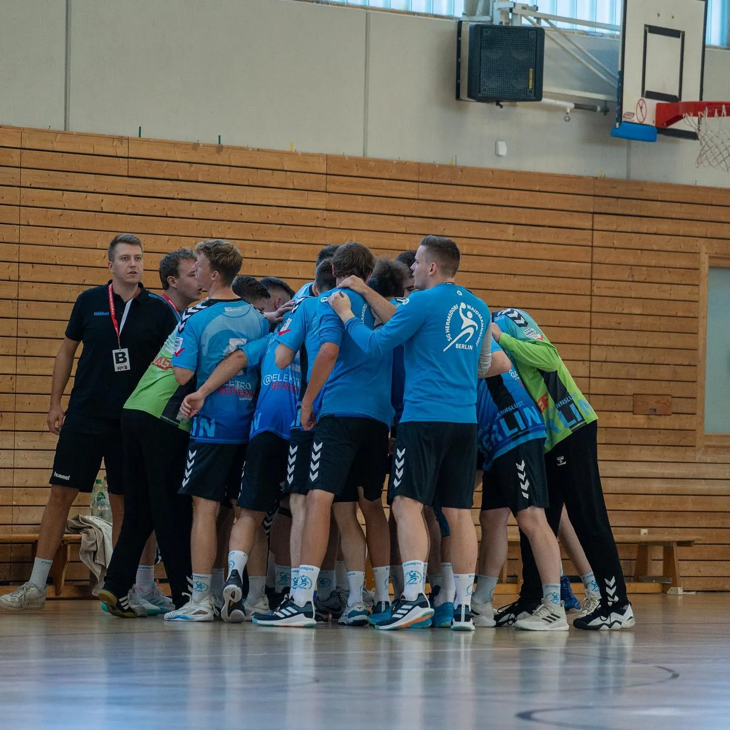 Foto 7 zum Beitrag Schwacher Heimstart der 1. Männer 🤾‍♂️