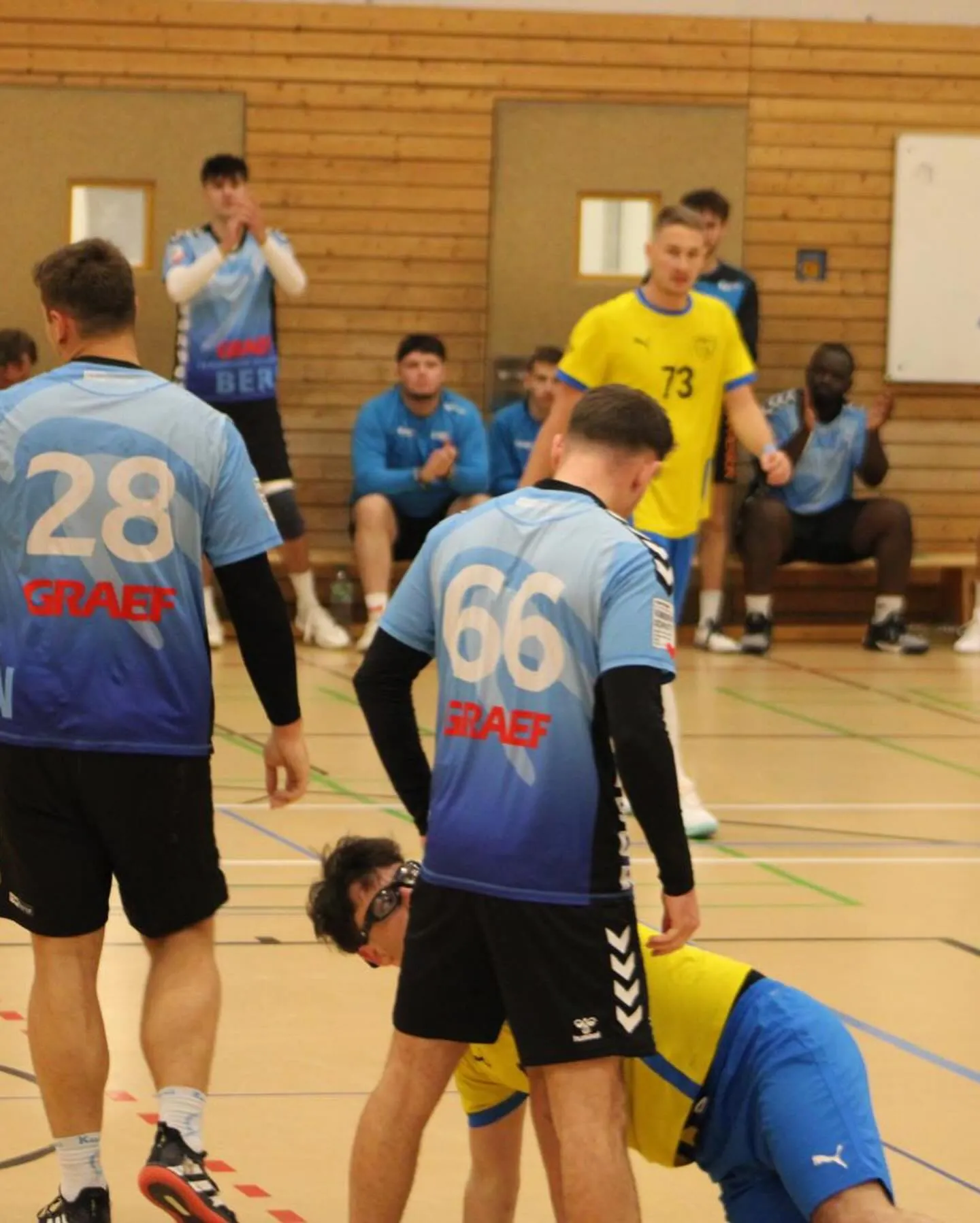 Foto 2 zum Beitrag Auswärtssieg gegen den AC Eintracht: Ein Handball-Krimi!